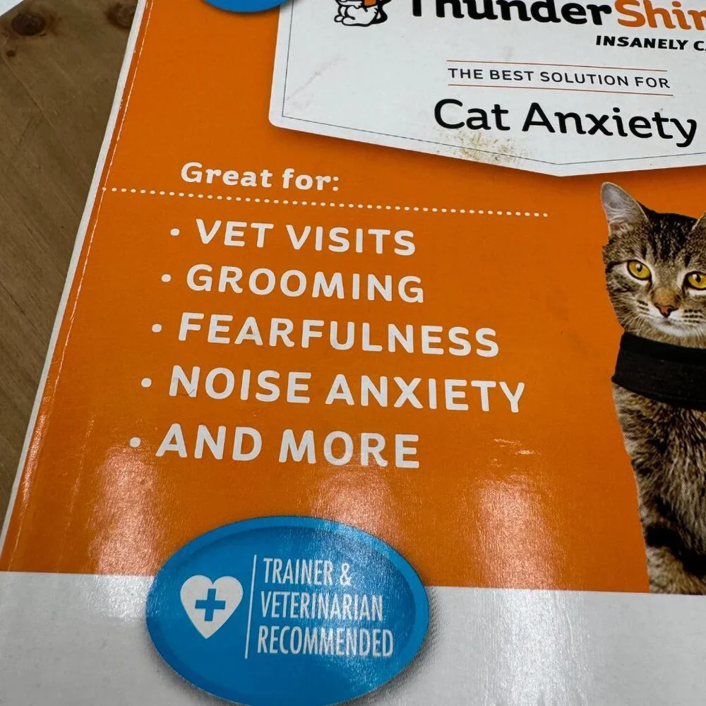 Thundershirt Cat Anxiety Solution Medium Gray NIB